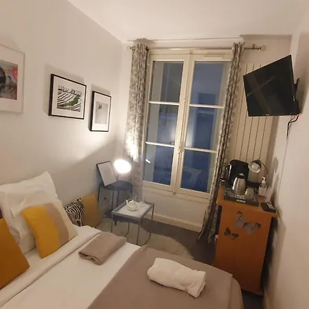 Gare Montparnasse, Center Paris, Close To Eiffel Tour Olympic Game Ticket , Front Metro * Parigi