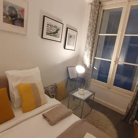 Gare Montparnasse, Center Paris, Close To Eiffel Tour Olympic Game Ticket , Front Metro Parigi